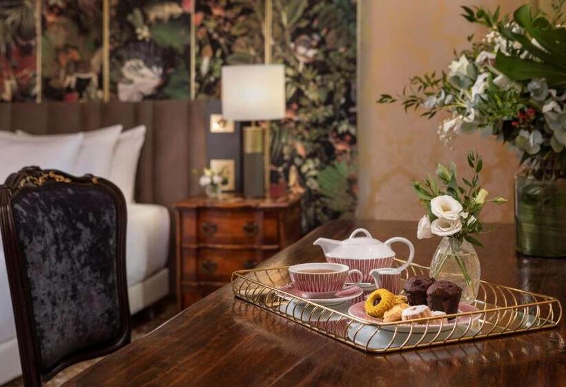 سوییت جونیور, NH Collection Grand Hotel Palazzo Dei Dogi