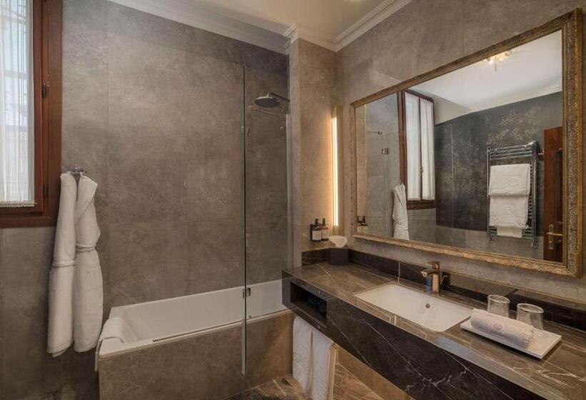 اتاق لوکس, NH Collection Grand Hotel Palazzo Dei Dogi