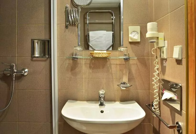 Quarto Estandar Individual, Olympik
