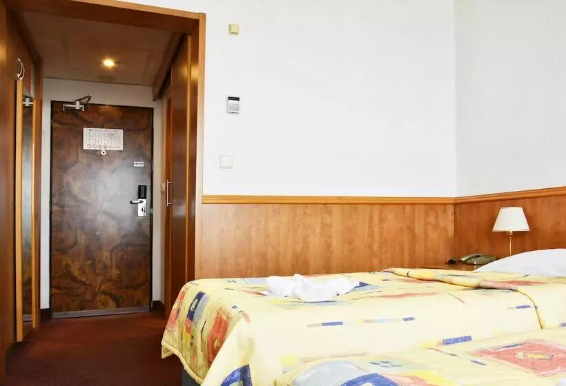 Quarto Estandar, Olympik