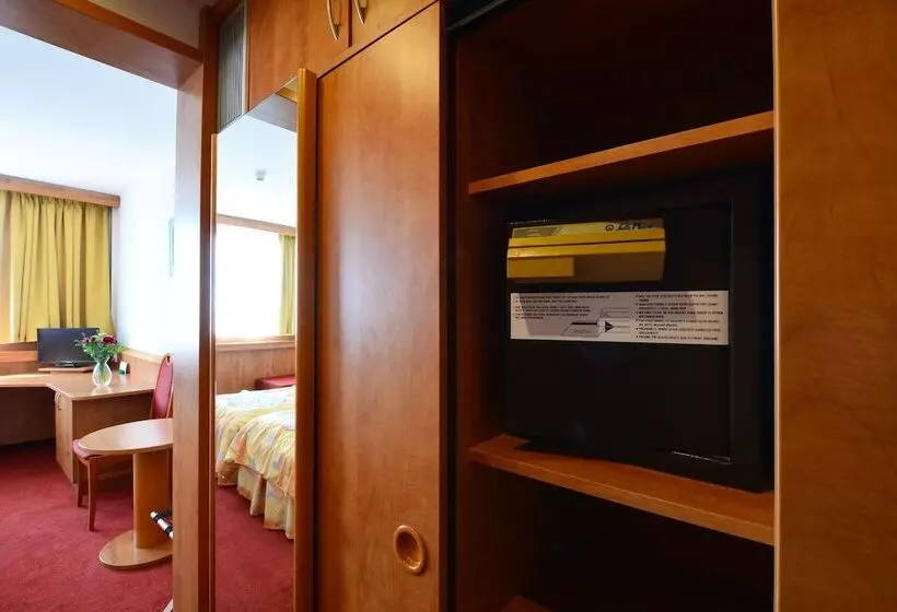 Quarto Estandar, Olympik