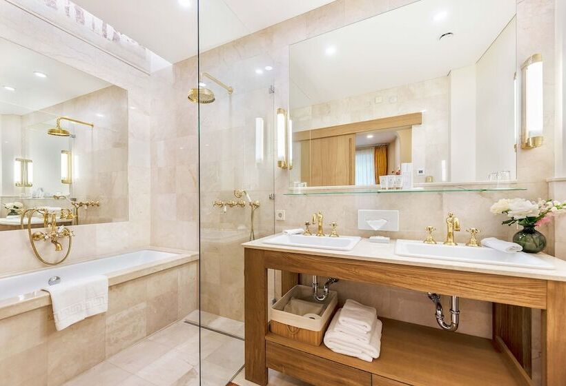 سوییت, Relais & Chateaux Stikliai