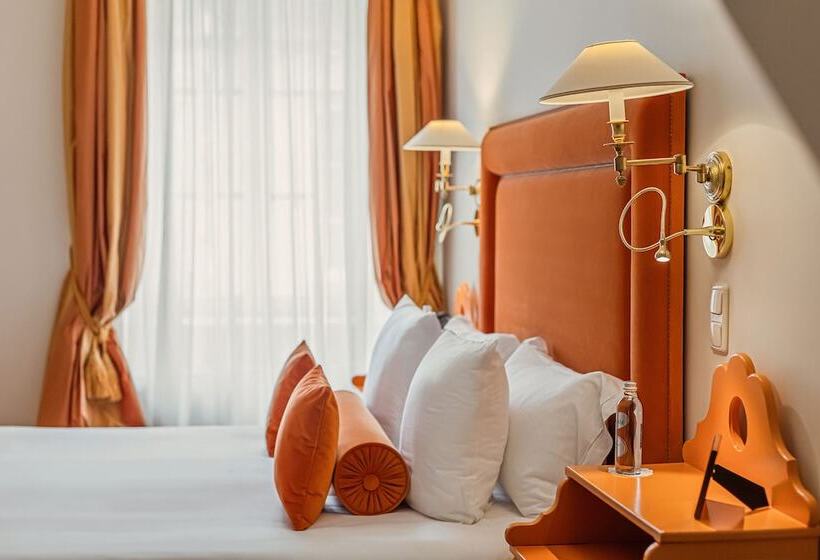 اتاق لوکس, Relais & Chateaux Stikliai