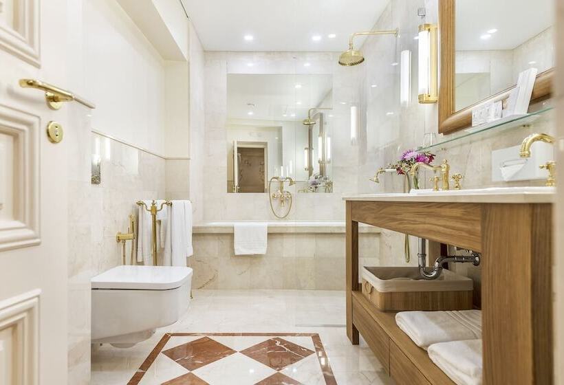 سوییت, Relais & Chateaux Stikliai