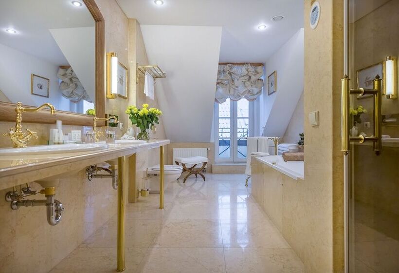 سوئیت پرزیدنت, Relais & Chateaux Stikliai