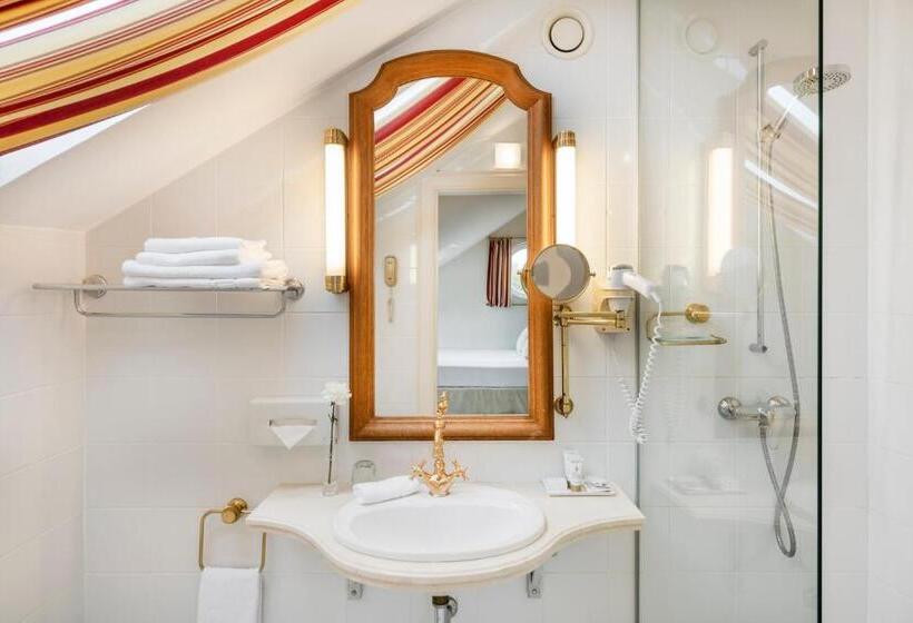 اتاق کلاسیک یک تخته, Relais & Chateaux Stikliai