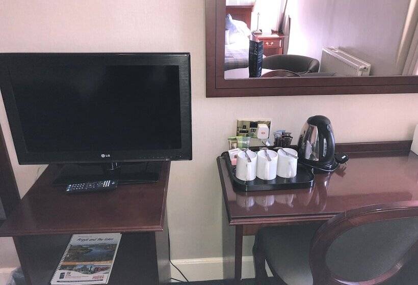 اتاق خانوادگی, The Royal