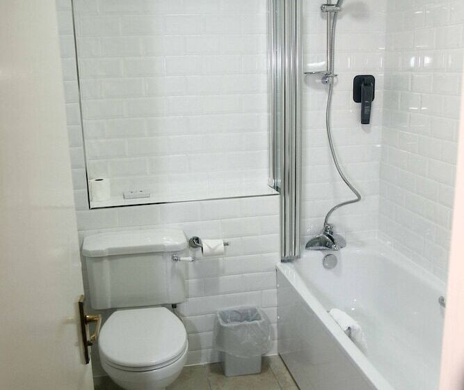 اتاق سوپریور, The Royal