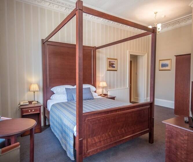 اتاق استاندارد, The Royal