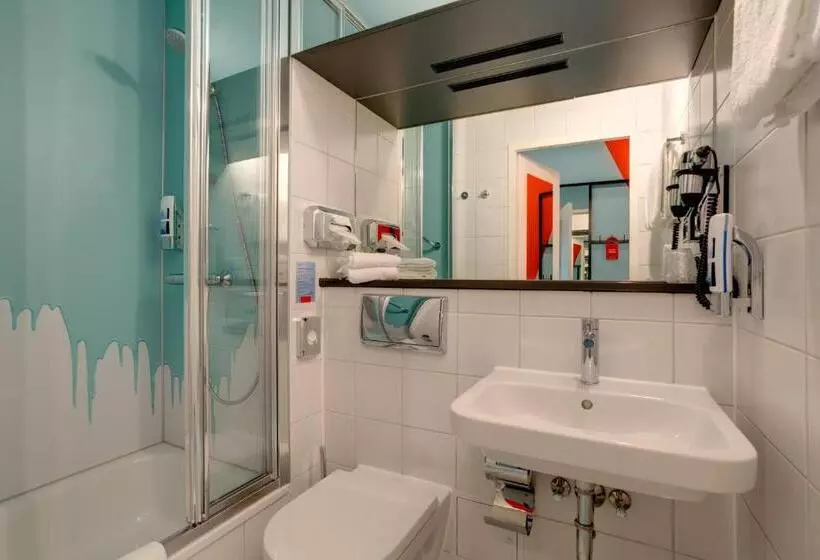 スタンダードトリプルルーム, Meininger Hotel Leipzig Hauptbahnhof