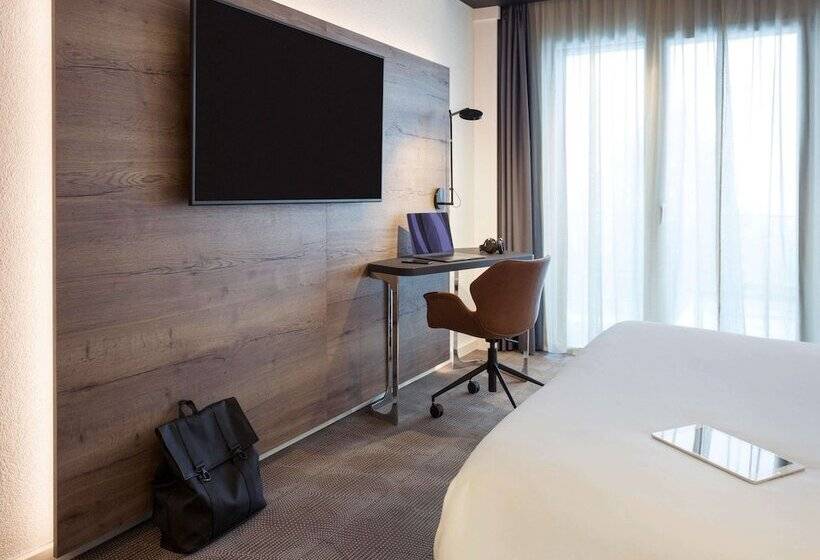 Номер Superior, Novotel Lausanne Bussigny