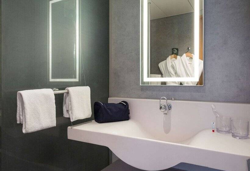 Номер Executive, Novotel Lausanne Bussigny