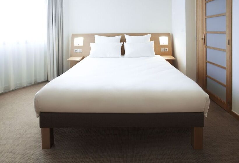 Номер Superior, Novotel Lausanne Bussigny
