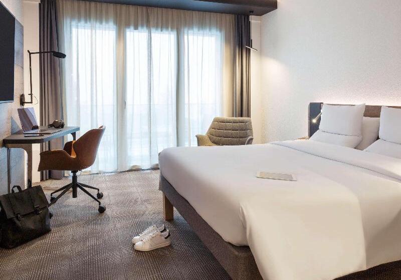 行政房间, Novotel Lausanne Bussigny