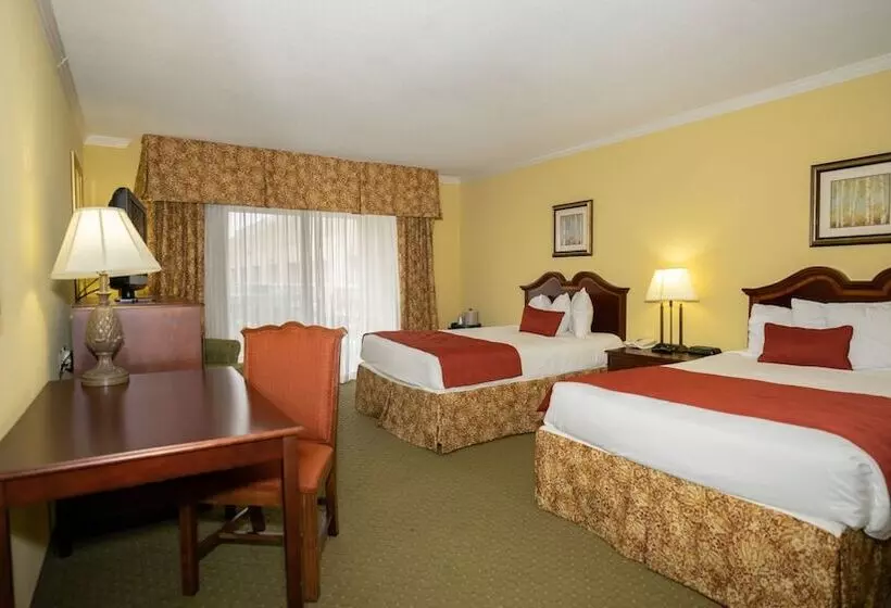 Standard-huone 2 Parivuodetta, Clarion Hotel & Suites Convention Center Fredericksburg