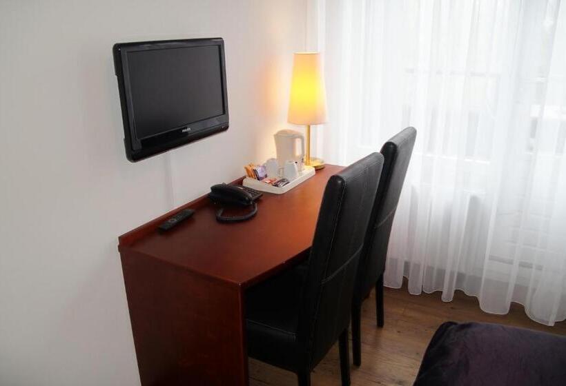 اتاق عادی, Brink