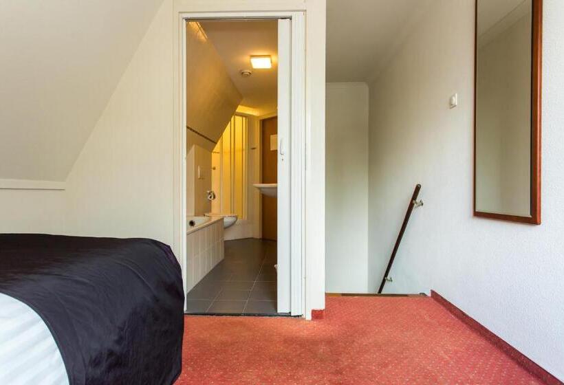 اتاق استاندارد چهار تخته, Brink