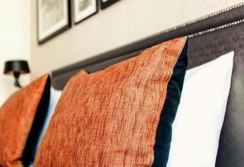 Номер Deluxe, Carlton Square