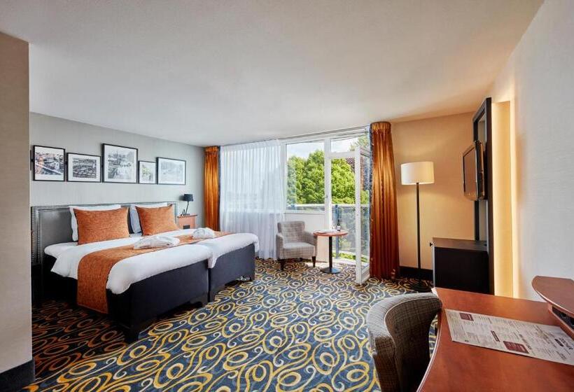 Номер Deluxe с Балконом, Carlton Square