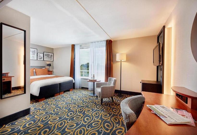 Номер Deluxe с Видом, Carlton Square