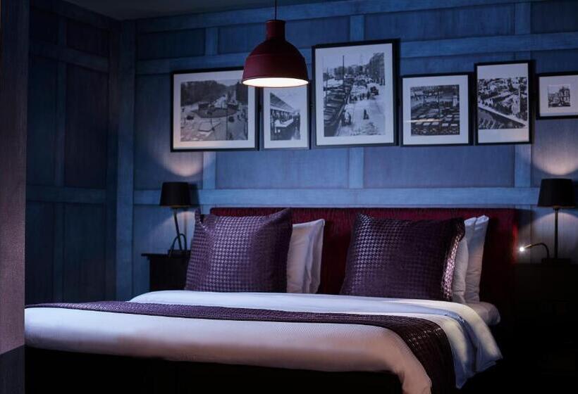 Номер Стандарт, Carlton Square