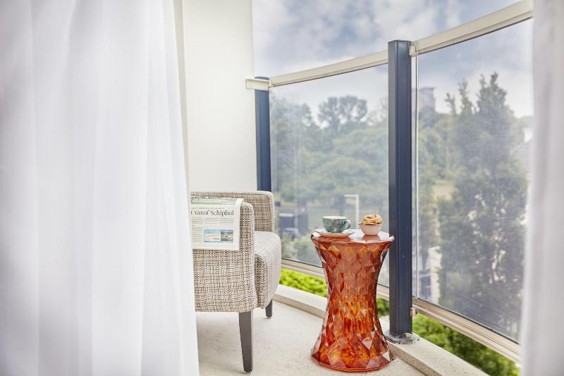 Номер Стандарт с Балконом, Carlton Square