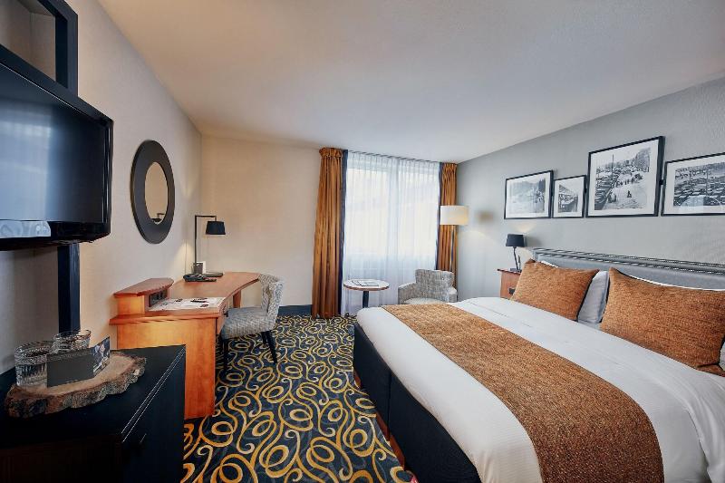 Номер Стандарт, Carlton Square