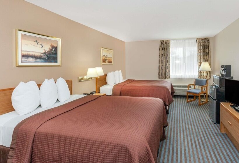 ２ダブルベッドのスタンダードルーム, Days Inn By Wyndham Charleston