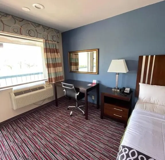 ２ダブルベッドのスタンダードルーム, Econo Lodge Inn & Suites