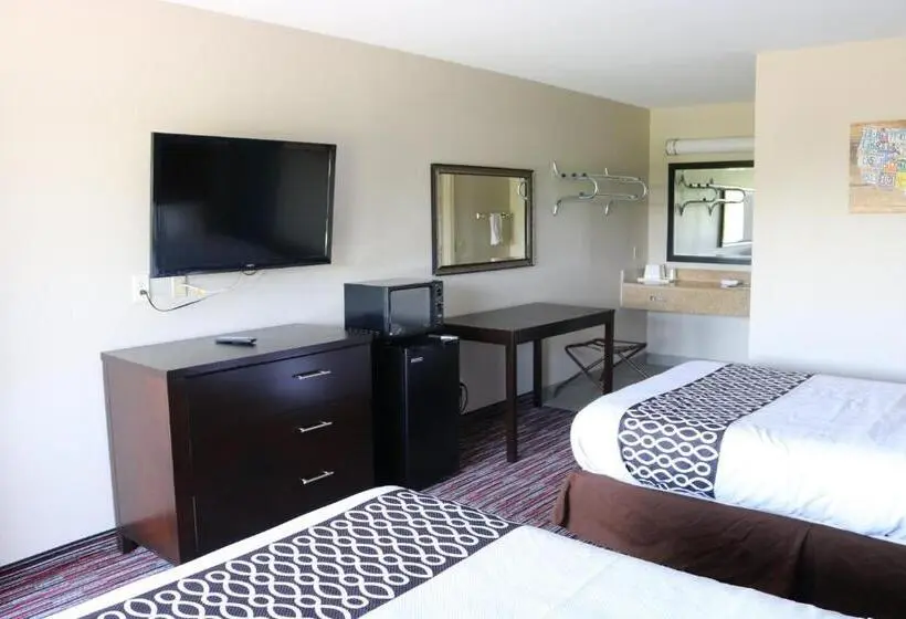 ２ダブルベッドのスタンダードルーム, Econo Lodge Inn & Suites
