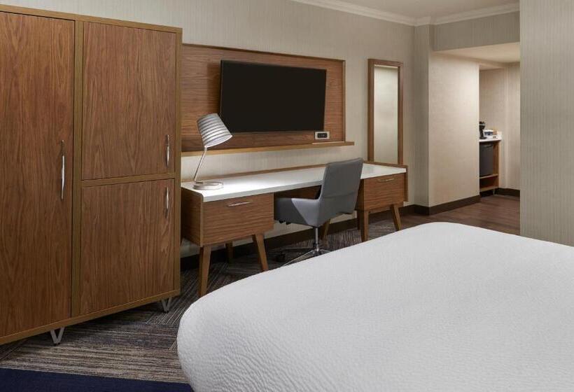 غرفة قياسية مطلة على المدينة, Four Points By Sheraton Windsor Downtown