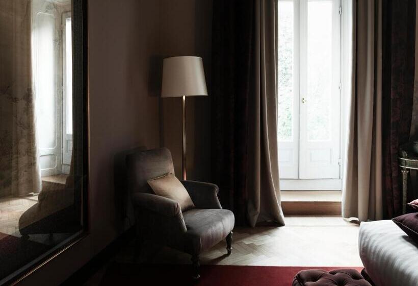 Suite with Terrace, Grand Hotel Et De Milan   The Leading Hotels Of The World