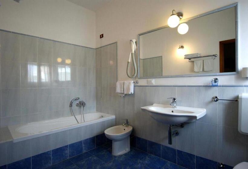 スタンダードルーム, Liberty