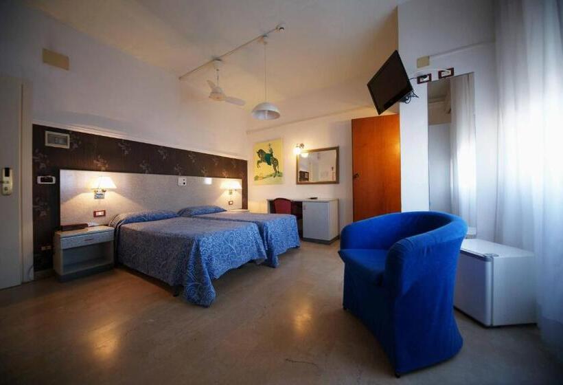 スタンダード4人部屋, Liberty