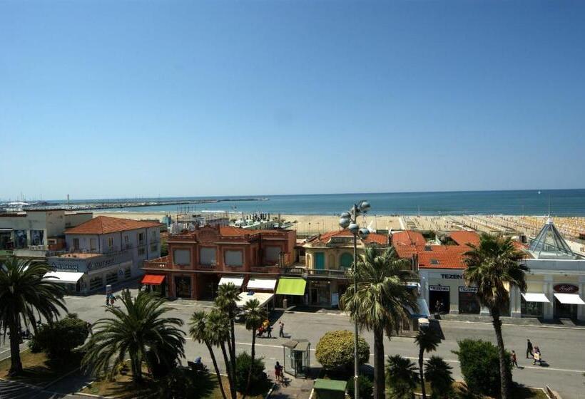 景色の見えるスタンダード4人部屋, Liberty