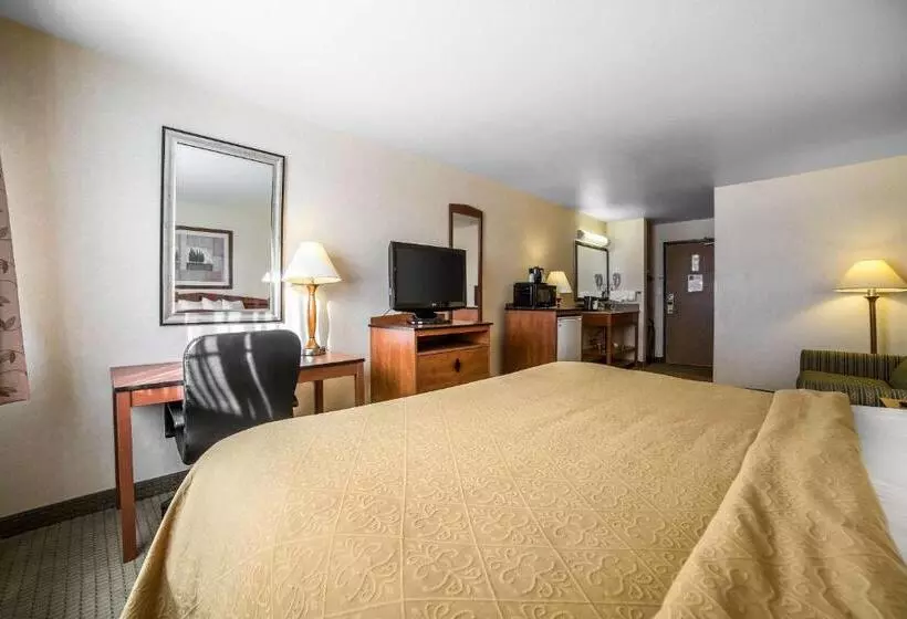 キングサイズベッドのスタンダードルーム, Quality Inn Cheyenne I25 South