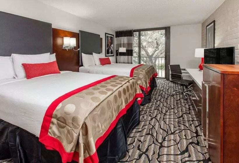 ２ダブルベッドのスタンダードルーム, Ramada By Wyndham Austin South
