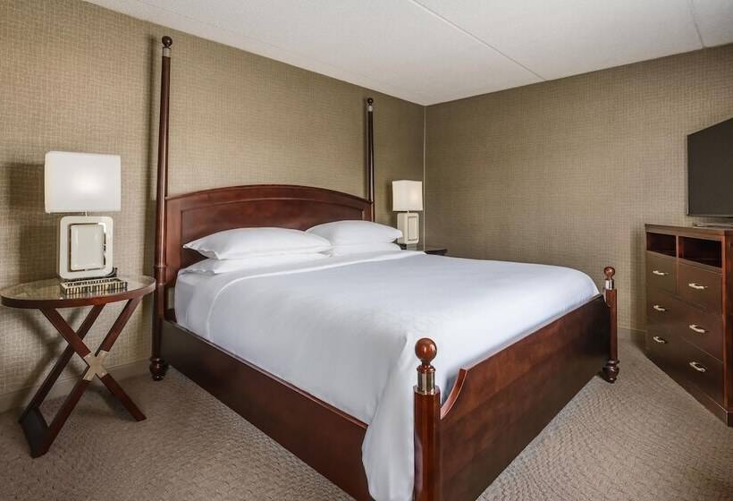 Номер Клуб, Sheraton Great Valley