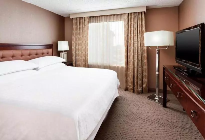 キングサイズベッドのスタンダードルーム, Sheraton Great Valley