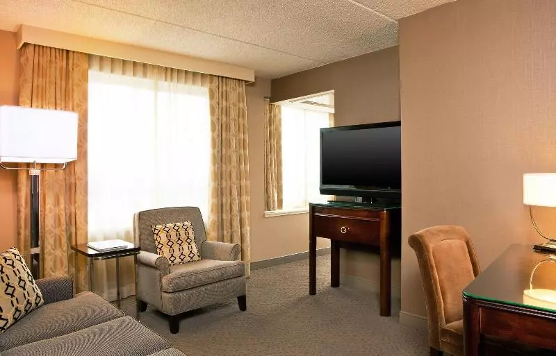 キングサイズベッドのジュニアスイート, Sheraton Great Valley