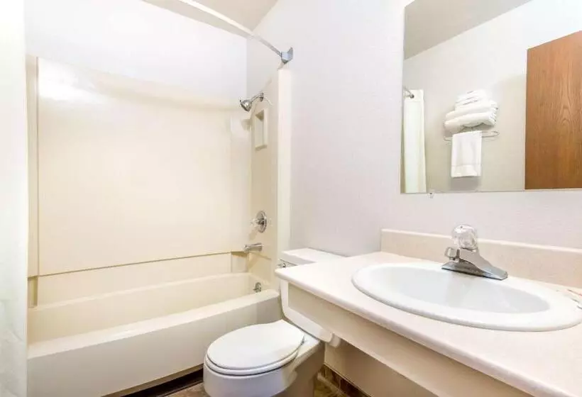 اتاق استاندارد با تخت بزرگ, Super 8 By Wyndham Missoula/brooks Street