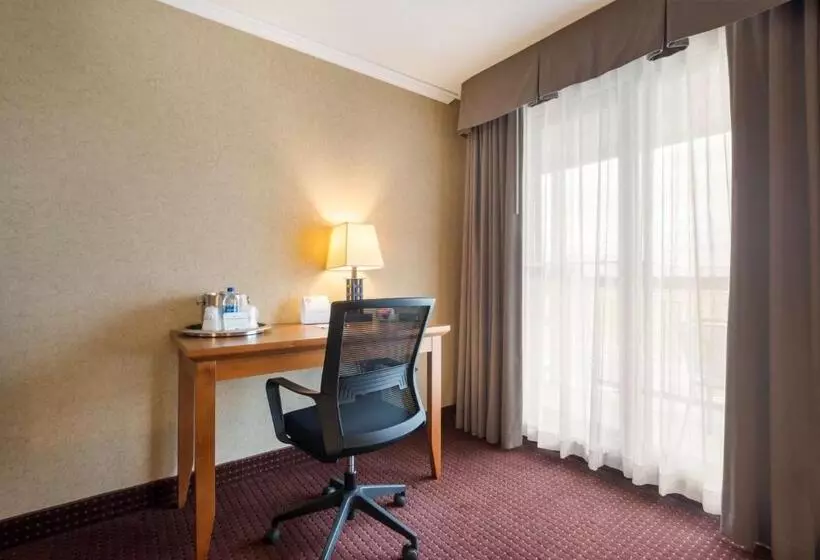 اتاق کلاس بیزنس, Best Western Plus Norwester Hotel & Conference Centre