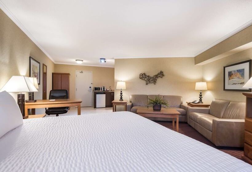 جناح, Best Western Plus Norwester Hotel & Conference Centre