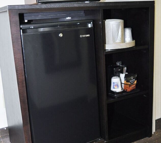 غرفه قياسيه سريرين مزدوجين, Comfort Inn Oak Ridge  Knoxville