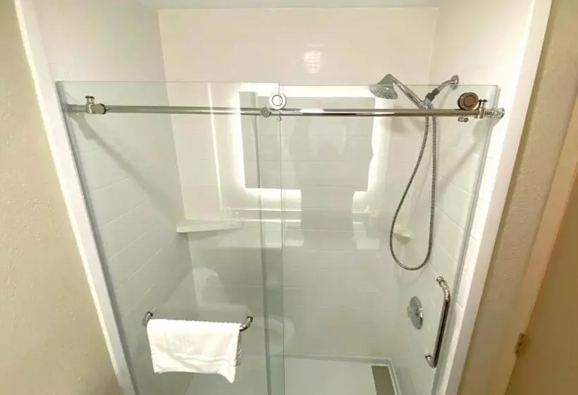 اتاق استاندارد با 2 تخت دوبل, Surestay Plus By Best Western Reading North