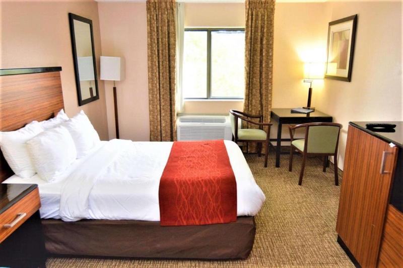 غرفة قياسية سرير كينج, Surestay Plus By Best Western Reading North