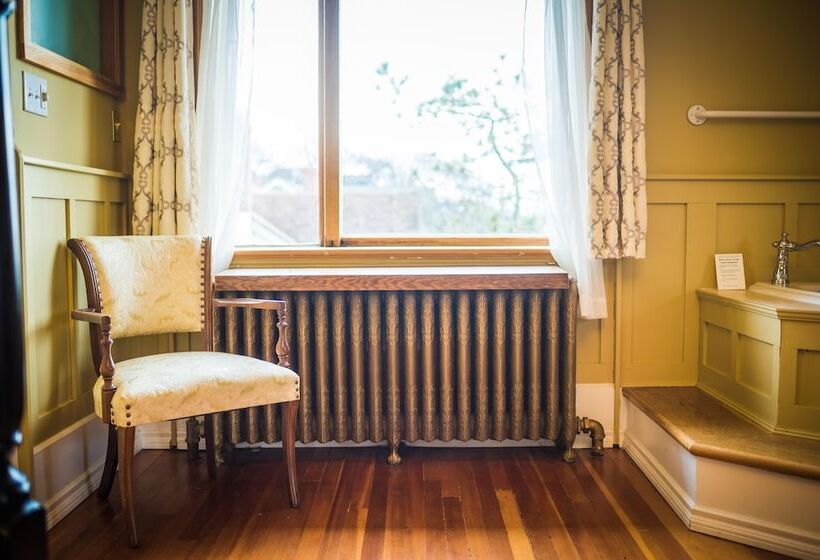 スタンダードルーム, Dashwood Manor Seaside Bed & Breakfast