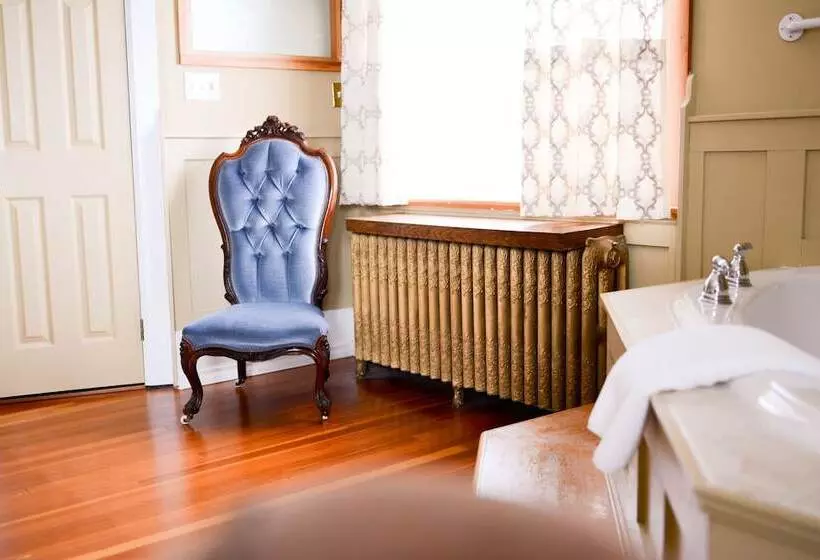 スタンダードルーム, Dashwood Manor Seaside Bed & Breakfast