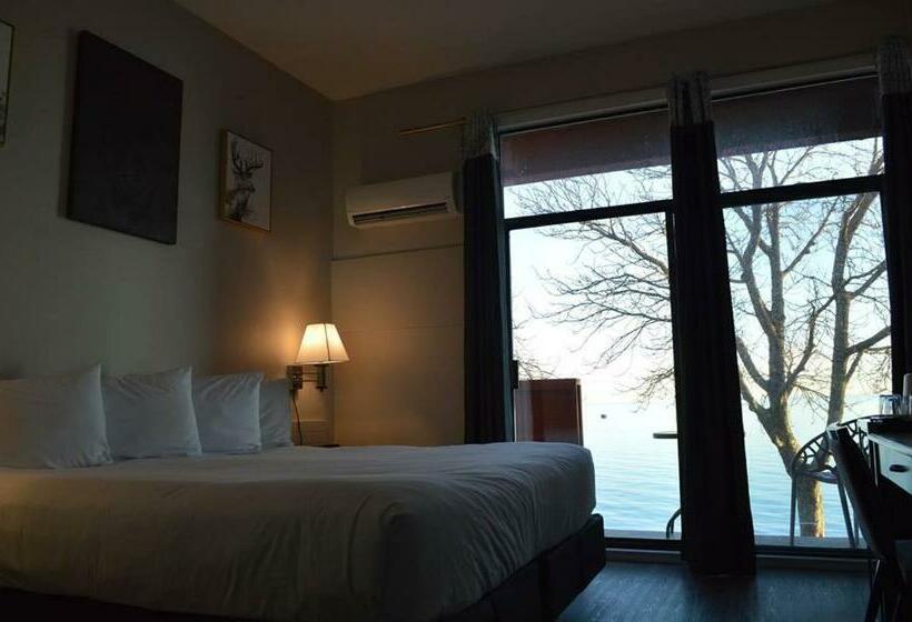 מיטת קינג בסוויטה, Driftwood Inn