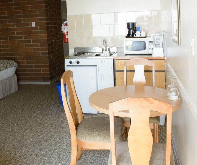 חדר סטנדרט שתי מיטות זוגיות, Driftwood Inn